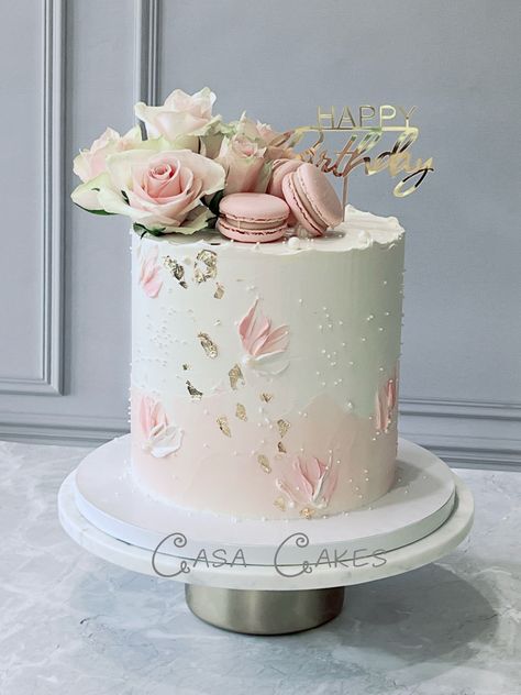 60 Th Birthday Cakes For Women, Women Cake Ideas, 65 Birthday Cake Women, Women Cakes Birthday, Cake Ideas For Mothers Birthday, Cake For 60th Birthday For Women, Elegant 70th Birthday Cakes For Women, Birthday Cake 55 Years Old Woman, Classy Birthday Cakes For Ladies