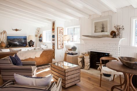 A Rustic & Refined California Ranch House California Ranch Style Homes, 70s Beach, Beam Ceiling, Ranch Design, Refined Rustic, California Ranch, Ranch Remodel, Ranch Decor, Timeless Interiors