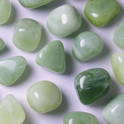 Jade is believed to have healing and rejuvenating properties, and the intricately handwoven pattern of jade stones features a cooling, calming, weighted design that can help minimize the look of dark circles, puffiness and wrinkles, as well as relieve sinus pressure. Relieve Sinus Pressure, Stones Aesthetic, Sinus Pressure, Stone Feature, Jade Stone, Skincare Ingredients, Dark Circles, Christmas List, Circles