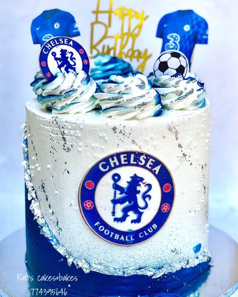 Chelsea Cakes For Men, Chelsea Football Cake, Football Cakes For Boys, 35th Birthday Cakes, Soccer Cakes, Cricket Cake, Man Cakes, Liverpool Tattoo, Cake Design For Men