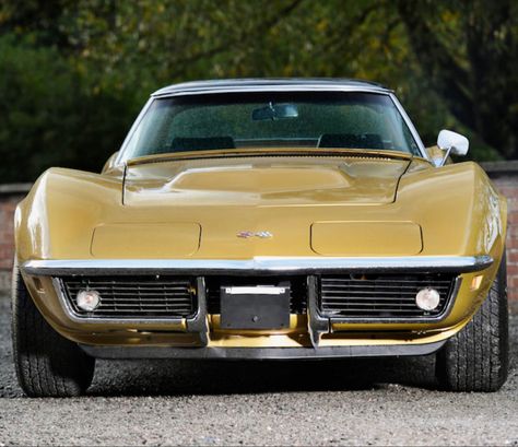 RARE !!!! 1 Of 873 Documented In Riverside Gold Corvette Stingray Convertible, 1969 Corvette, Chevrolet Corvette Stingray, Cars Classic, Cars Uk, Limited Slip Differential, Corvette Stingray, American Sports, Blue Lagoon