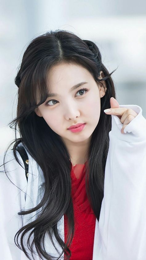 #nayeon #twice #imnayeon #kpop #jyp Oppa Gangnam Style, Twice Once, Twice Kpop, Nayeon Twice, Im Nayeon, Amman, Kpop Girl Groups, Bigbang, Korean Girl