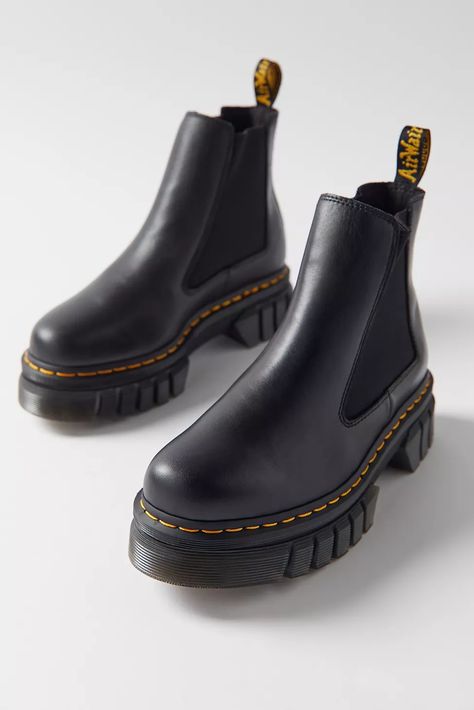 Doc Marten Platform, Doc Marten Chelsea, Chelsea Boot Outfit, Dr Martens Audrick, Platform Doc Martens, Dr Martens Chelsea, Doc Marten Boot, Dr Martens Outfit, Platform Chelsea Boots