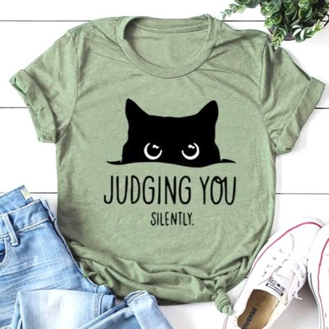 Cat Tshirt Design, Sarcastic Clothing, Cat Tee Shirts, Christmas Graphic Design, Women Slogan, Funny T Shirt Sayings, Slogan T Shirt, Funny Shirts Women, Cat Graphic