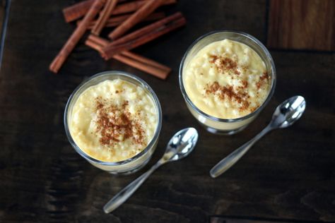 Low Carb Tapioca Pudding - Egg yolks, almond milk, sweetener, butter, package of Miracle Rice, cinnamon and the good news is that it's only  1.1g carbs per serving :) Quick and easy, 2 min. prep time! Almond Milk Tapioca Pudding Recipe, Low Carb Pudding, Miracle Rice, Nutritional Ketosis, Paleo Christmas, Miracle Noodles, Tapioca Pudding, Sugar Free Pudding, Thm Desserts