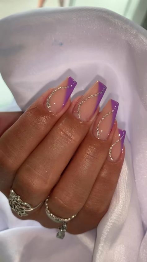 Purple And Gold Nails Coffin, Beige Purple Nails, Acrylic Nails For Purple Dress, Hoco Nails For Purple Dress, Purple Sliver Nails, Lilac Hoco Nails, Purple Disco Nails, Purple Prom Nails Coffin, Lilac Nails Simple