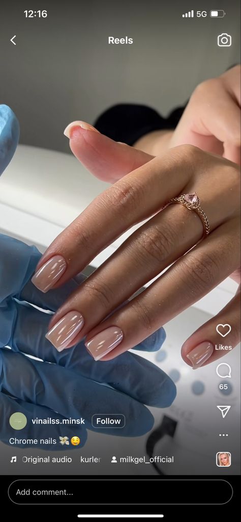 Square Bridesmaid Nails, Short Acrylic Nails Designs Simple Classy, Short Pearl Nails Square, Square Acrylic Wedding Nails, Dip Nail Ideas With Chrome, Engagement Nails Acrylic Square, Chrome On Square Nails, Short Square Ombré Nails, Simple Wedding Nails Square