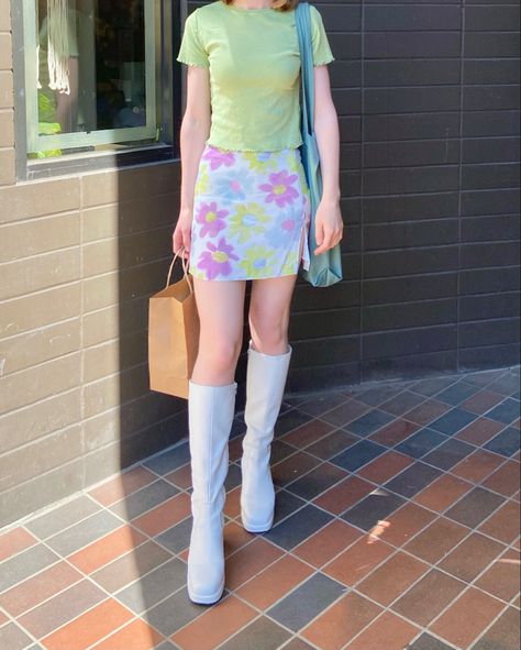 white boots 1960s inspired summer outfit, vintage outfit, 70s, simple summer fashion, colourful outfits, summer 2023, groovy fashion, gogo boots White Gogo Boots Outfit 70s, 60s Gogo Fashion, Colourful Outfits Summer, White Gogo Boots Outfit, Go Go Boots Outfit, 60s Style Outfits, Simple Summer Fashion, Gogo Boots Outfit, 70s Ideas