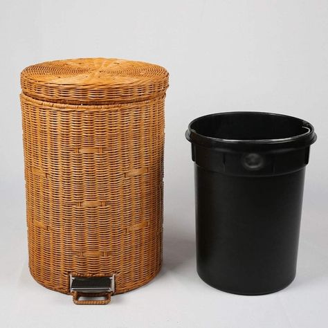 Amazon.com: Nordic Creative Natural Rattan Trash Can Slow Down Silent Pedal Garbage Bin with Lid Fashion Country Style Wastebasket (Color : Yellow, Size : 5L) : Home & Kitchen Hotel Living Room, Hotel Living, Dreams Beds, Garbage Bin, Trash And Recycling Bin, Recycle Trash, Trash Bins, Garbage Can, Waste Basket