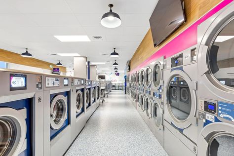 2ULaundry | Laundry Service with Free Pickup & Delivery Laundry Mat Business Ideas, Drycleaning Laundry Shop, Laundry Pick Up And Delivery Service, Commercial Laundry Service, Laundry Delivery, Laundry Dry Cleaning, Commercial Laundry, Wash And Fold, Laundry Drying