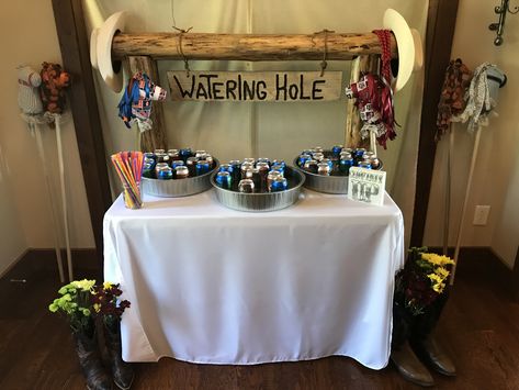 Watering Hole Drink Station, Party Drink Station, Western Christmas Party, Beverage Station Party, Hitching Post, Staging Ideas, Western Baby, Western Party, Watering Hole