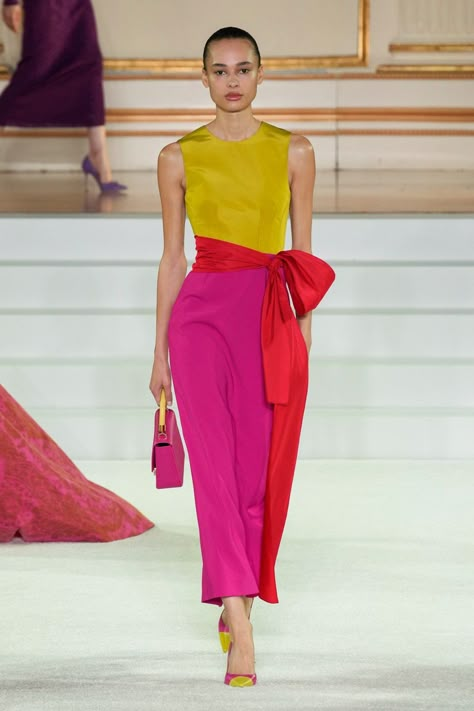 Fall 2023 Ready To Wear, 2023 Ready To Wear Collection, Color Blocking Outfits, 2023 Ready To Wear, فستان سهرة, Fall 2023, Fashion Colours, Carolina Herrera, Colorful Fashion