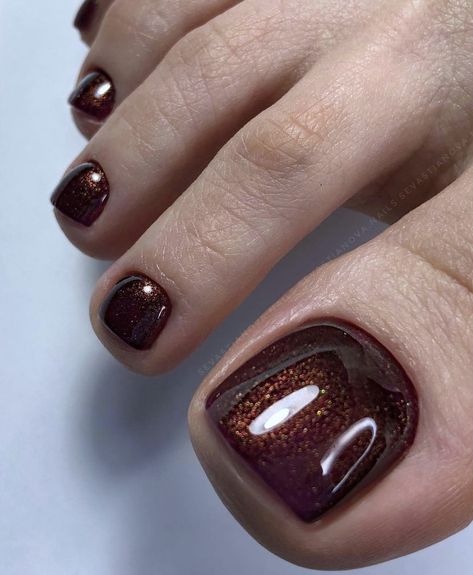 Burnt Orange Toe Nails, Autumn Toe Nails Designs, Fall Toes Toenails, Pedicure Ideas Fall Toenails, Fall Toe Nail Designs Pedicures, Autumn Toe Nails, Burgundy Pedicure, Winter Toes Nails Colors Pedicures, Fall Toe Nail Colors Pedicures