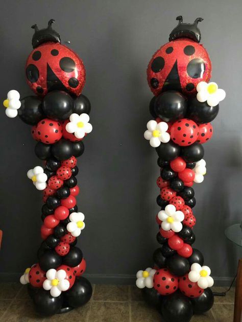 Ladybug Balloon Ideas, Ladybug Theme Party 1st Birthdays, Miraculous Ladybug Birthday Decorations, Ladybug Balloon Arch, Ladybug Decorations Party, Ladybug Balloon Garland, Ladybug Theme Baby Shower Ideas, Lady Bug Baby Shower Theme Girl, Miraculous Ladybug Party Decorations