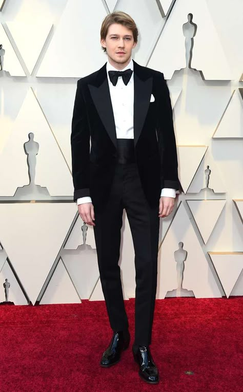 2019 oscar academy awards Edward Jones, Joe Alwyn, Stylish Mens Suits, Oscars Red Carpet, Lisa Bonet, Nicholas Hoult, Groom And Groomsmen Attire, Oscar Dresses, James Mcavoy