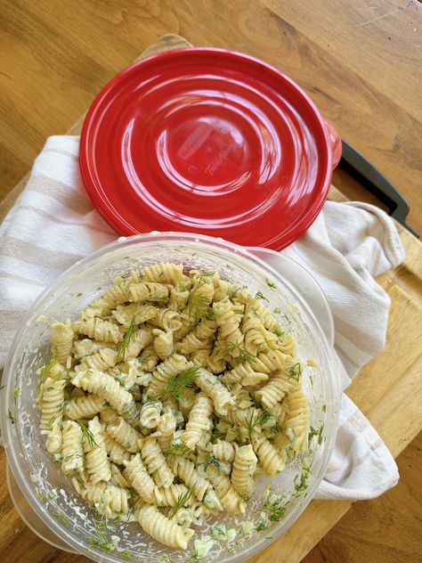 Tzatziki Pasta Salad, Tzatziki Pasta, Cold Pasta Salad, Lemon Pasta, To My Mom, Work Lunch, Sheet Pan Dinners, Chopped Salad, Yummy Lunches