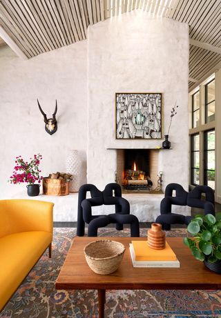 Tour a Contemporary Austin Ranch Home with Plenty of Texas Kick | Paul Lamb Architects Texas Modern House Interior, Austin Home Decor, Austin Texas Interior Design, Austin Interior Design, Recycled Tile, Limestone Wall, Room Aesthetics, Texas Ranch, Modern Ranch