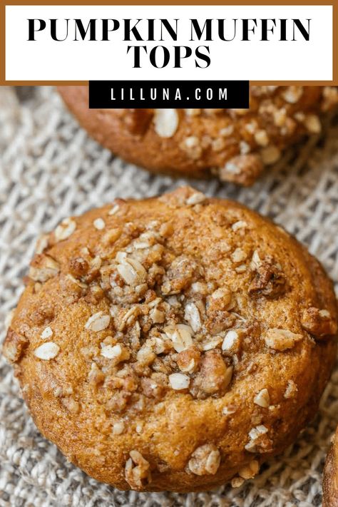 One of the most delicious muffin top recipes you'll ever try! These Pumpkin Muffin Tops are full of pumpkin spice goodness, and topped with a delicious oat and pecan brown sugar streusel. #pumpkinmuffintops #muffintops #pumpkin #pumpkinspice #fall Pumpkin Muffin Tops, Muffin Top Recipes, Pumpkin Pasta Bake, Freeze Muffins, Muffin Top Pan, Pumpkin Spice Waffles, Pumpkin Muffins Easy, Pumpkin Muffin Recipes, Muffin Tops