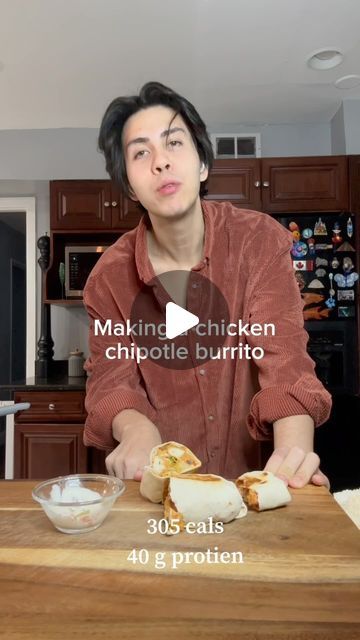 Benji Xavier on Instagram: "Easily one of my favorites! It made me 5 servings and i was using 70 cal tortillas." Benji Xavier Recipes, Benji Xavier, Calorie Counting Recipes, Chipotle Burrito, Mexican Casserole, Healthy Recipe Videos, Low Carbs, Recipe Videos, Calorie Deficit