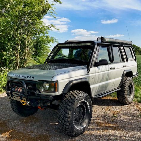 Lifted Land Rover Discovery 2 TD5 on 35s – Overland Rig from UK Discovery 2 Td5, Range Rover Overland, Discovery 2 Overland, Land Rover Discovery Off Road, Land Rover Overland, Arctic Trucks, 2003 Land Rover Discovery, Landrover Camper, Range Rover Off Road