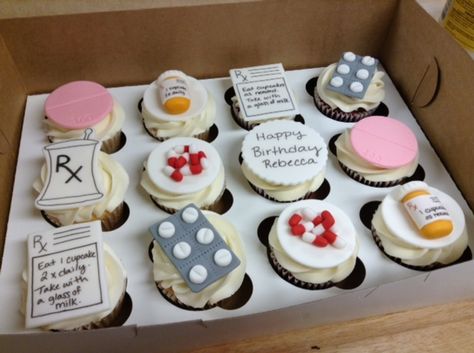 Cupcakes For A Pharmacist All Fondant Toppers on Cake Central Pharmacist Birthday Cake, Pharmacy Tech Graduation Party Ideas, Pharmacist Graduation Cake, Pharmacist Party Ideas, Pharmacy Graduation Party Ideas, Pharmacy Graduation Cakes, Pharmacy Cake Ideas, Pharmacy Cupcakes, Pharmacy Party Ideas