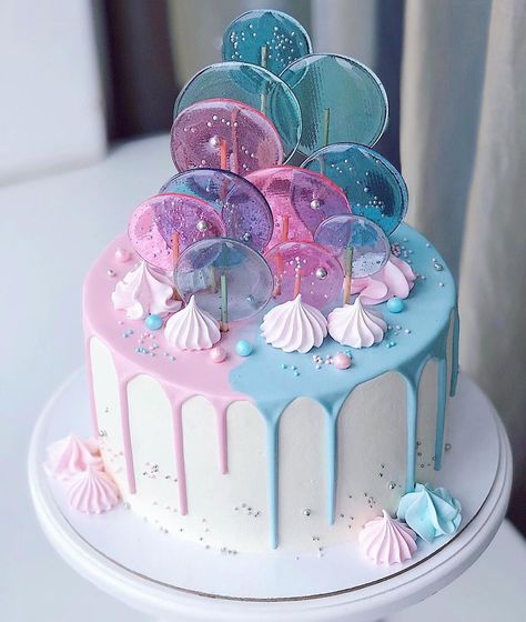 The lollipops take me back to being a kid. Love the added touch of it ❤ 📷 @kasadelika . . . #sprinklescupcakes #amazingcakes… Twin Birthday Cakes, Lollipop Cake, Twins Cake, Gender Reveal Cake, Baby Birthday Cakes, Cute Birthday Cakes, Yes Or No, Drip Cakes, Tea Cakes