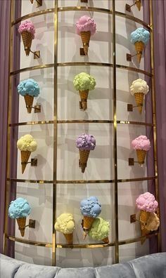 ♔ Glaces et Bonbons ♔ Candy Store Ice Cream Room Decor, Gelato Bar, Cream Room, Gelato Shop, Baroque Decor, Premium Ice Cream, Visual Merchandising Displays, Ice Cream Design, Ice Cream Theme