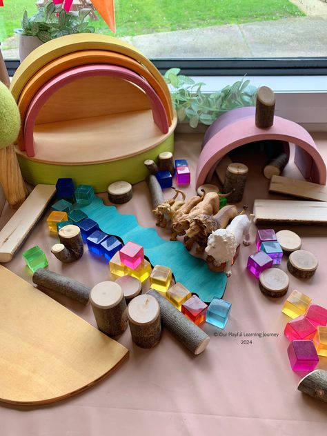 Small World Play Tips - Let’s create an engaging small world setup! Preschool Small World Area, Small World Area, Playroom Ideas, Small World Play, Dramatic Play, Play Set, Small World, Toddler Activities, 3rd Birthday