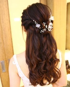 Wedding Curls, Partial Updo, Boho Braided Hairstyles, Sanggul Modern, Updo Wedding, Best Wedding Hairstyles, Wedding Hairstyles Half Up Half Down, Trendy Wedding Hairstyles, Wedding Hair Down