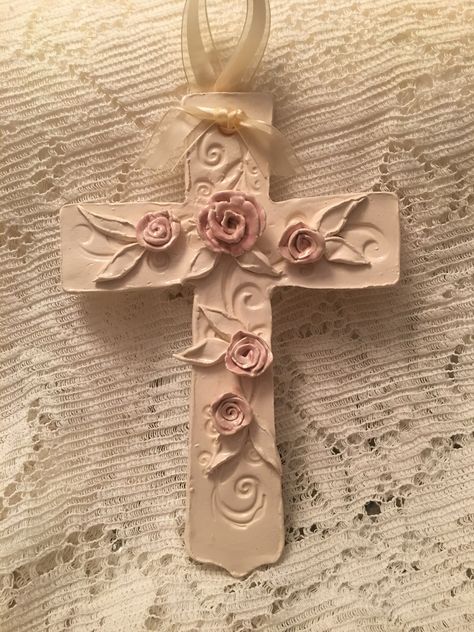 Handbuilt cross with pink roses for baby girl christening Glazed in Antique White and pink Ceramic Crosses Ideas, Christian Ceramic Ideas, Christian Clay Art, Clay Crosses Diy, Easter Jesus Crafts, Polymer Clay Cross, Cross Ceramic, Hand Painted Crosses, Recuerdos Primera Comunion Ideas