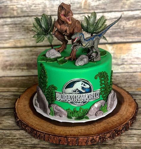 Jurassic World Cake, Dino Birthday Cake, 3rd Birthday Party For Boy, World Cake, Jurassic Park Birthday Party, Dinosaur Birthday Theme, Jurassic Park Birthday, Dino Cake, Dinosaur Birthday Cakes