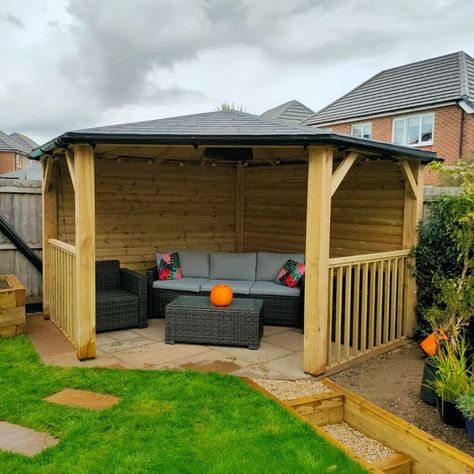 25 Cheap DIY Gazebo Ideas - HouseResults Gazebo Ideas Backyard Cheap, Pool Gazebo Ideas Cabanas, Diy Gazebo Ideas Cheap, Diy Gazebo Ideas, Small Garden Gazebo, Rectangular Gazebo, Corner Gazebo, Small Gazebo, Gazebo Design