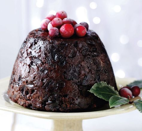 Best Christmas Pudding Recipe, English Christmas Pudding, Slow Cooker Christmas, Xmas Pudding, Christmas Pudding Recipes, Date Pudding, Christmas Jam, Christmas Food Dinner, English Food