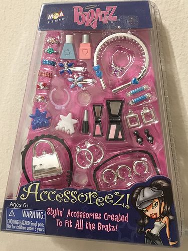 Doll Set Barbie, 2000s Girl Toys, 2000s Older Sister Aesthetic, Bratz Doll House, Bratz House, Bratz Accessories, Y2k Toys, 2000s Stuff, 2000s Toys