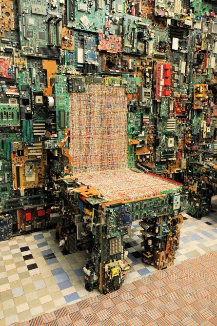 Cyberpunk Furniture, Structured Cabling, Electronic Waste, Data Visualization Design, Computer Parts, Electronic Art, Diy Electronics, Alam Yang Indah, Interesting Art