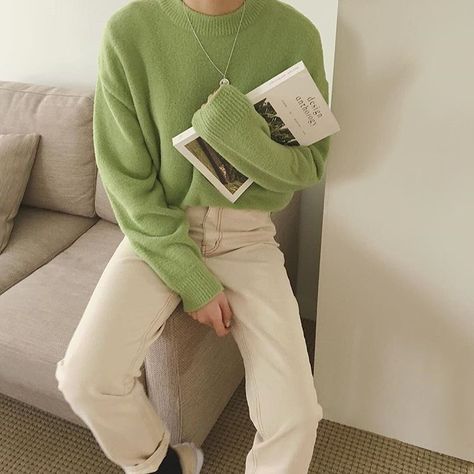 ◜ ˗ˏˋ🐻ˎˊ˗ ◞ 𝐩𝐢𝐧𝐭𝐞𝐫𝐞𝐬𝐭: iVy04227 Mint Green Aesthetic, Aesthetic Green, Sopot, Green Outfit, Pastel Green, Green Aesthetic, Mode Inspiration, Green Sweater, Green Fashion