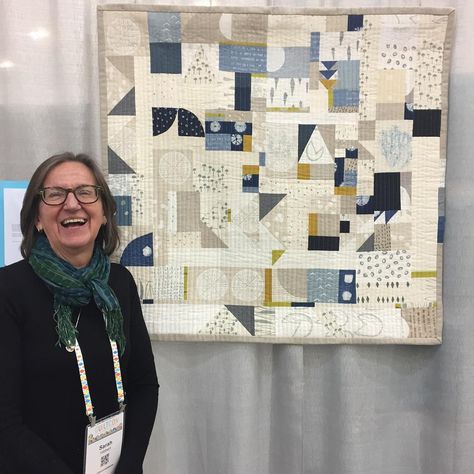 From Collage to Quilt with Sarah Hibbert – auribuzz Sarah Hibbert Quilts, Abstract Art Quilt, Quilt Scraps, Low Volume Quilt, Walking Foot Quilting, Improv Quilting, Fabric Books, Abstract Quilt, Quilt Modernen