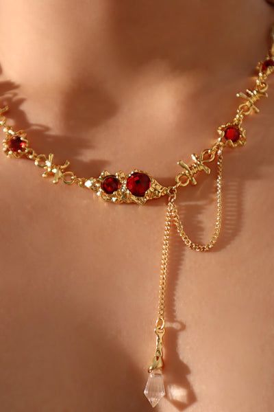 Simple Gold Jewelry Aesthetic, Red And Gold Necklace, Red And Gold Aesthetic, Red And Gold Jewelry, Red Gems, Twist Necklace, Gold Pendant Jewelry, Neck Accessories, Jewelry Men