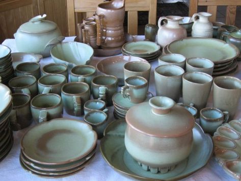 Frankoma dinnerware mostly in Prarie Green Frankoma Pottery Green, 1900 Kitchen, Sapulpa Oklahoma, Creative Vibes, Bauer Pottery, Frankoma Pottery, Elephant Planters, Southwestern Decor, Red Bud