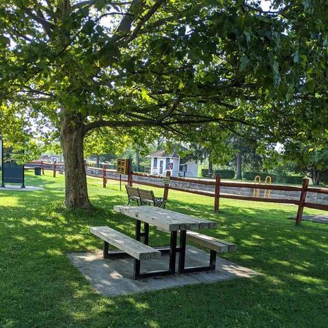 Perfect Picnic Spots Around Rochester https://daytrippingroc.com/picnic I’ve spend many a summer lunchtime here at this table at Lock 32 State Canal Park in Pittsford. Not only a fabulous picnic table in the shade but a great spot to watch the canal boats lock through. Outdoor Picnic Area, West Ashby, Glamping Kitchen, Pinic Table, Until Friday Night, Picnic Place, Picnic Benches, Picnic Park, Pub Garden