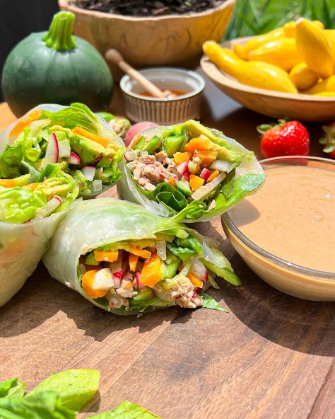 One of my favorite light summer lunches is to find all the crunchy veggies at farmers market and using wild canned tuna to create a high protein semi-giant spring roll wrapper! It’s so easy to make, delicious with a creamy pb dipping sauce, and refreshing in this summer heat. Tuna Summer Rolls, Tuna Spring Roll Recipe, Tuna Cucumber Rolls, High Protein Spring Rolls, Tuna Spring Rolls, High Protein Tuna, Spicy White Chicken Chili, Spring Roll Sauce, Rice Paper Recipes