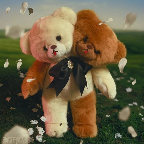 Vinyl Art Toys, Bear Drawing, Swag Art, Bear Head, Angel And Devil, Cute Teddy Bears, Cute Stuffed Animals, Nov 2, Creepy Cute