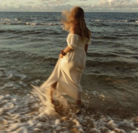 Blonde Beach Aesthetic, White Dress In Water, White Dress On Beach, Dress In Water Photoshoot, Ocean Girl Aesthetic, Ethereal Aesthetic, The Dark Artifices, Shooting Photo, Beach Photoshoot