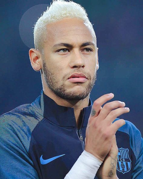 Jr. Neymar S⚽CCER Neymar Pfp, Jr Neymar, White Hat, Neymar Jr, Neymar, Hair Inspo, Goats, Football, Hair