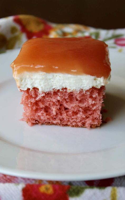 Hawaiian Guava Cake Guava Cupcakes, Guava Desserts, Hawaiian Dessert Recipes, Guava Cake, Guava Recipes, Hawaiian Desserts, Utah Food, Hawaiian Cake, Box Cakes