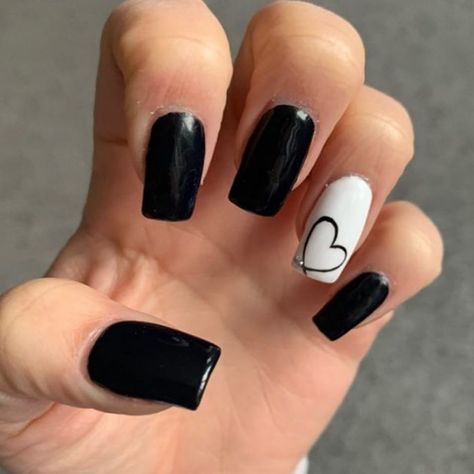 Cute Black And White Nails, White Nail Art Designs, Nails August, Nails June, Black And White Nail, Black And White Nail Designs, Black And White Nails, Black And White Nail Art, Black White Nails