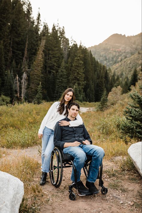 Wheel Chair Family Photos, Quad Photoshoot, Wheelchair Family Photos, Wheel Chair Photoshoot, Disabled Photography, Family Pics With Wheelchair, Wheelchair Engagement Photos, Wheelchair Couple Photography, Wedding Photo Ideas Wheelchair