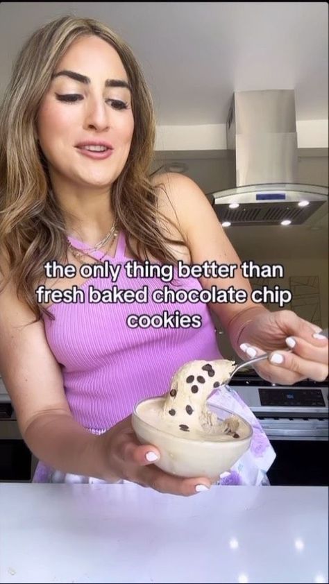 🍪Higher Volume Cottage Cheese Cookie Dough! 🍪 When I made the original cottage cheese cookie dough recipe that was going viral, I was kind of shocked at how high the calorie and fat content was. It was almost too rich tasting and left the serving size to be very small if you’re someone who trying to be conscious about what you eat. I remade the recipe by changing up the flours used which not only slimmed things down (to ~1/3 of the calories,) but it also kept the protein high. Recipe is be Edible Cookie Dough With Cottage Cheese, Cookie Dough Cottage Cheese, Healthy Edible Cookie Dough Cottage Cheese, Cottage Cheese Cookie Dough No Protein Powder, Viral Cottage Cheese Cookie Dough, Ilana Muhlstein, Cottage Cheese Cookie Dough, Cottage Cheese Desserts, Healthy Cookie Dough