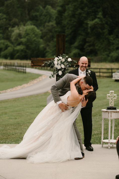 Dip Kiss Wedding Photo, Wedding First Kiss, Dip Kiss, First Kiss Wedding, Anniversary Pics, Wedding Bali, Beaufort South Carolina, The First Kiss, Kiss Wedding