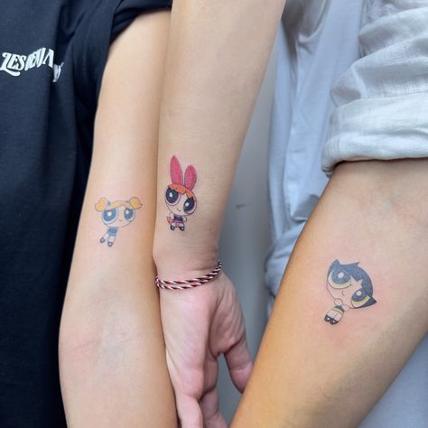 Powerpuff Girls • Randevu ve bilgi için mesaj atabilirsiniz 📩📩📩 #tattoos #tattoo #tattooart #tattooideas #tattooartist #tattoolife #tattoo2me #tattooist #tattoomagazine #tattooer #tattooink #tattoosleeve #tattooflash #tattoodesign #power #powerpuffgirls #cutetattoo #tattoocute Powerpuff Girls Tattoo, Tattoo Magazine, Girls Tattoo, Tattoo Life, Tattoo Flash, Powerpuff Girls, Color Tattoo, Girl Tattoos, I Want